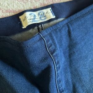 MOVING SALE 🚨 Penny Pull-On Flare Jeans Dark Blue Wash Size 28 flare